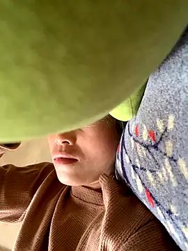 Halyy xx online show from 10/28/25, 05:22