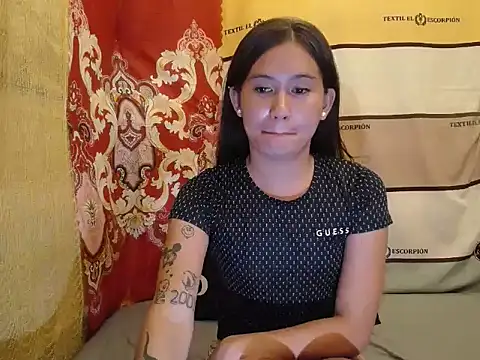 Snapshot of girlyesha chatting on 10/08/25, 10:46 girlyesha online show from 10/08/25, 10:46