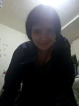 Snapshot of Sweet_sinnn chatting on 11/14/25, 02:10 Sweet sinnn online show from 11/14/25, 02:10