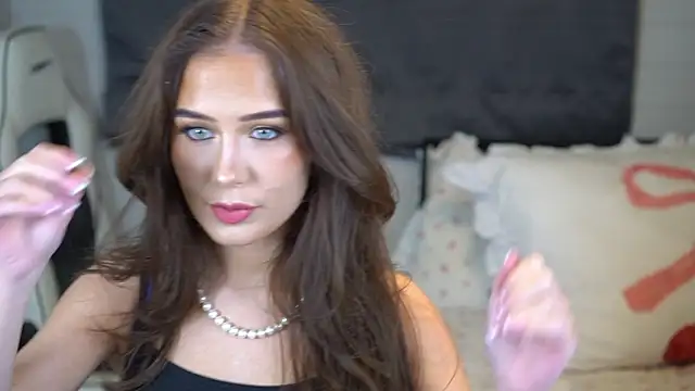 Snapshot of Peachxlush chatting on 10/01/25, 07:09 Peachxlush online show from 10/01/25, 07:09