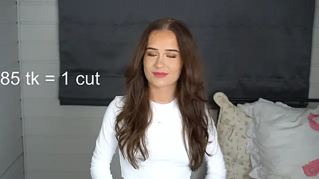 Snapshot of Peachxlush chatting on 10/15/25, 05:24 Peachxlush online show from 10/15/25, 05:24