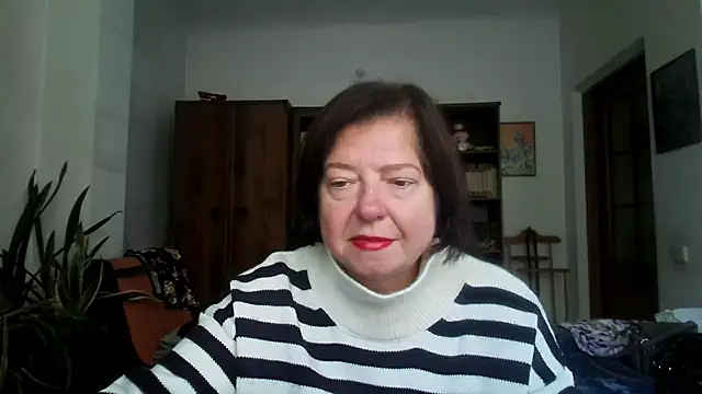 Snapshot of Violet_Pulse chatting on 10/04/25, 09:07 Violet Pulse online show from 10/04/25, 09:07