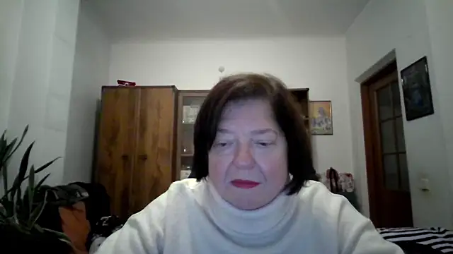 Snapshot of Violet_Pulse chatting on 10/16/25, 02:51 Violet Pulse online show from 10/16/25, 02:51