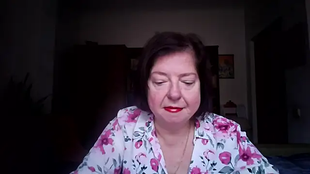 Snapshot of Violet_Pulse chatting on 11/10/25, 10:47 Violet Pulse online show from 11/10/25, 10:47