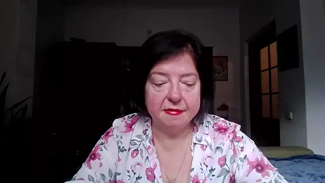 Snapshot of Violet_Pulse chatting on 11/18/25, 07:57 Violet Pulse online show from 11/18/25, 07:57