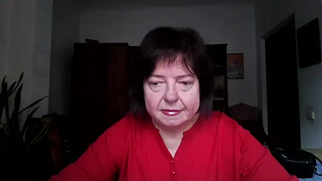 Snapshot of Violet_Pulse chatting on 12/18/25, 10:21 Violet Pulse online show from 12/18/25, 10:21