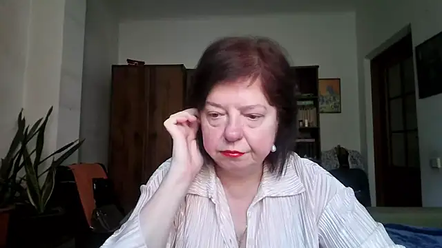 Snapshot of Violet_Pulse chatting on 04/26/26, 10:46 Violet Pulse online show from 04/26/26, 10:46