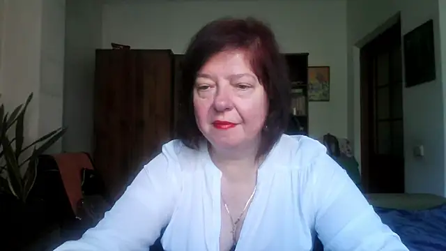 Snapshot of Violet_Pulse chatting on 05/12/26, 11:40 Violet Pulse online show from 05/12/26, 11:40