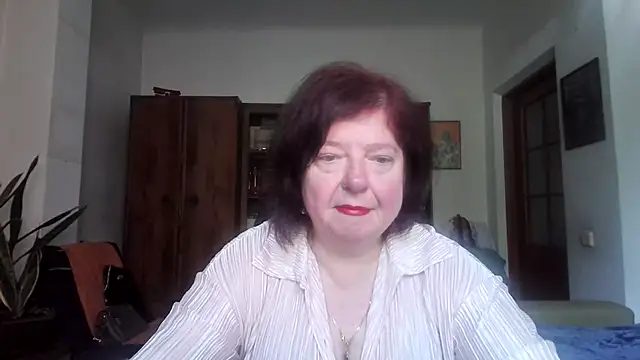 Snapshot of Violet_Pulse chatting on 05/15/26, 10:22 Violet Pulse online show from 05/15/26, 10:22