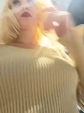 Snapshot of RonnieKiss chatting on 03/10/26, 09:58 RonnieKiss online show from 03/10/26, 09:58