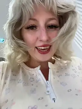 Snapshot of RonnieKiss chatting on 04/02/26, 11:41 RonnieKiss online show from 04/02/26, 11:41