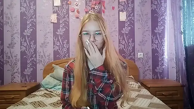 Snapshot of Lutangogansit chatting on 11/17/25, 07:03 Lutangogansit online show from 11/17/25, 07:03