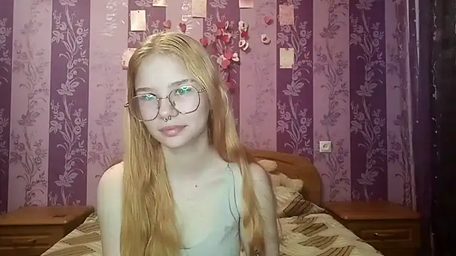 Snapshot of Lutangogansit chatting on 11/26/25, 07:09 Lutangogansit online show from 11/26/25, 07:09