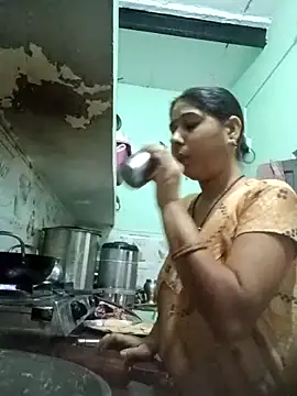 Snapshot of Cute-Charvii chatting on 04/03/26, 01:03 Cute-Charvii online show from 04/03/26, 01:03