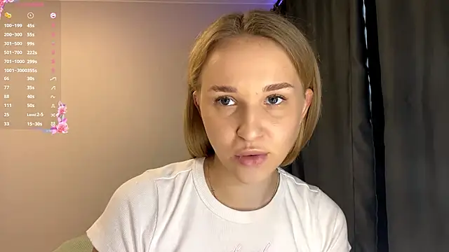 TanekaBoitel online show from 10/13/25, 10:37