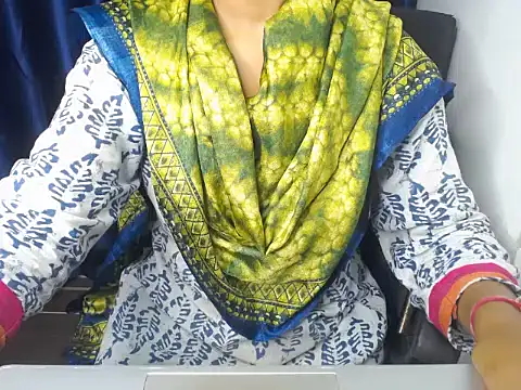 priya gupta7 online show from 10/02/25, 01:51