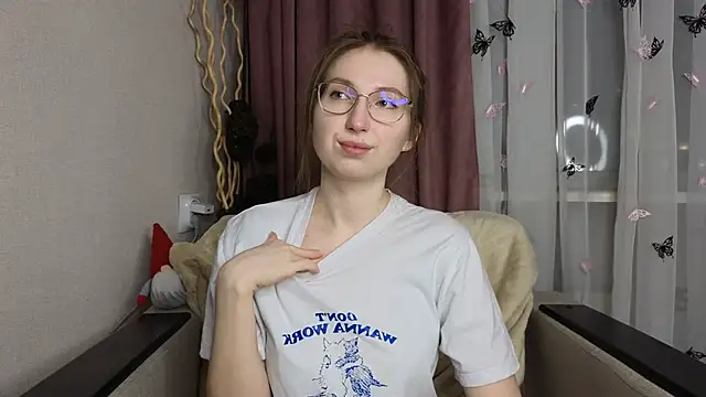 Snapshot of DaliaRadtke chatting on 03/19/26, 07:18 DaliaRadtke online show from 03/19/26, 07:18