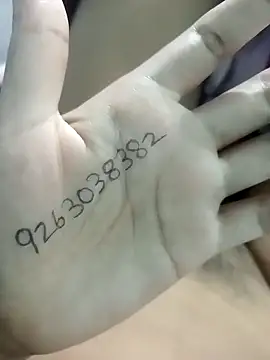 Snapshot of JassiKumari02 chatting on 10/12/25, 04:00 JassiKumari02 online show from 10/12/25, 04:00