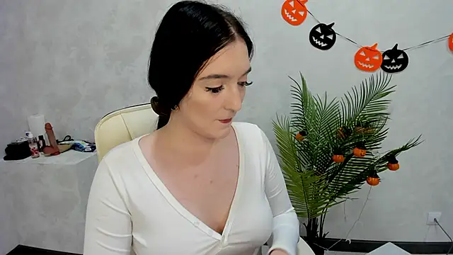 Snapshot of Lesley_Wins chatting on 10/23/25, 08:13 Lesley Wins online show from 10/23/25, 08:13