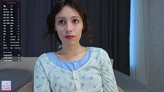 DelilahConsalvo online show from 10/25/25, 04:20