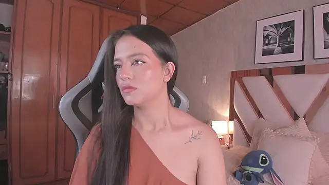 Snapshot of HaathorX chatting on 09/30/25, 04:01 HaathorX online show from 09/30/25, 04:01