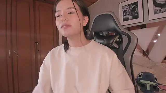 Snapshot of HaathorX chatting on 10/09/25, 01:53 HaathorX online show from 10/09/25, 01:53