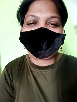 Snapshot of Mona_darling21 chatting on 09/24/25, 09:45 Mona darling21 online show from 09/24/25, 09:45