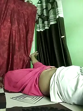 Snapshot of Mona_darling21 chatting on 10/14/25, 07:25 Mona darling21 online show from 10/14/25, 07:25