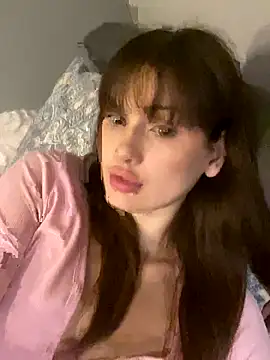 SoShyEmmyyy online show from 10/05/25, 06:39