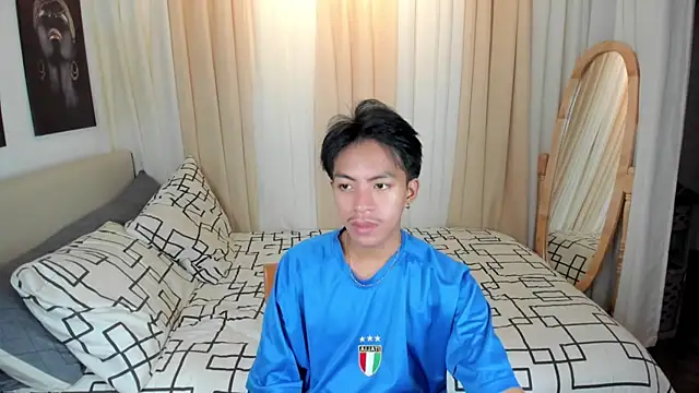 Snapshot of jayxxxlovescock chatting on 10/29/25, 04:42 jayxxxlovescock online show from 10/29/25, 04:42