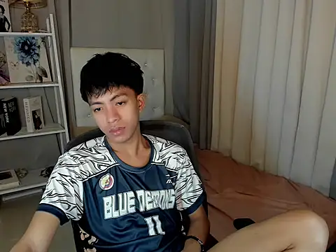 Snapshot of jayxxxlovescock chatting on 02/20/26, 05:02 jayxxxlovescock online show from 02/20/26, 05:02