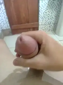 teuszim1923 online show from 10/13/25, 04:51