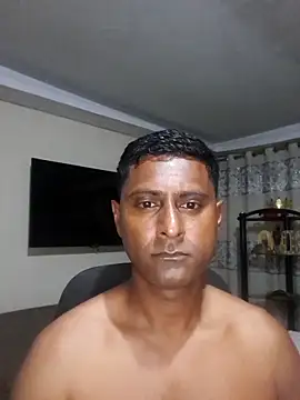 Snapshot of kingVibeX chatting on 10/21/25, 07:58 kingVibeX online show from 10/21/25, 07:58