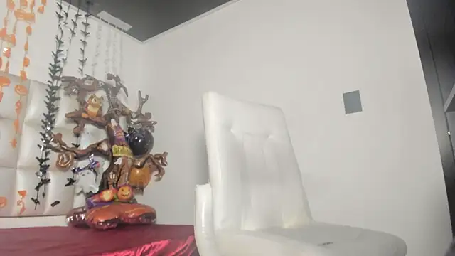 Snapshot of peyton__wat chatting on 10/20/25, 11:54 peyton  wat online show from 10/20/25, 11:54