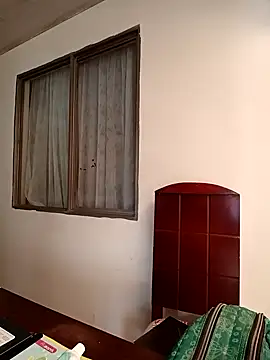 Snapshot of ANDREA-10_ chatting on 10/04/25, 01:31 ANDREA-10  online show from 10/04/25, 01:31