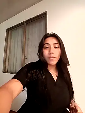 Snapshot of ANDREA-10_ chatting on 10/18/25, 01:56 ANDREA-10  online show from 10/18/25, 01:56