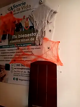 Snapshot of ANDREA-10_ chatting on 10/27/25, 02:21 ANDREA-10  online show from 10/27/25, 02:21