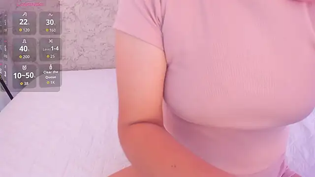 Snapshot of _Malak chatting on 12/19/25, 06:37 Malak online show from 12/19/25, 06:37