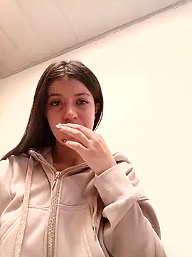 Snapshot of SALOME-28_ chatting on 10/02/25, 03:08 SALOME-28  online show from 10/02/25, 03:08