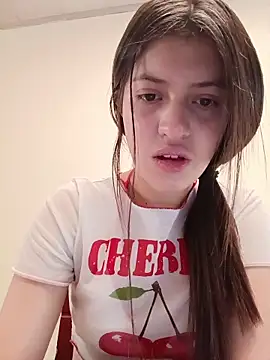 Snapshot of SALOME-28_ chatting on 10/18/25, 02:07 SALOME-28  online show from 10/18/25, 02:07