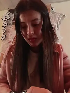 Snapshot of SALOME-28_ chatting on 10/24/25, 03:30 SALOME-28  online show from 10/24/25, 03:30