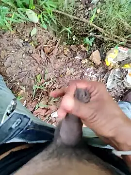 Snapshot of DICKLANKA chatting on 12/21/25, 05:03 DICKLANKA online show from 12/21/25, 05:03