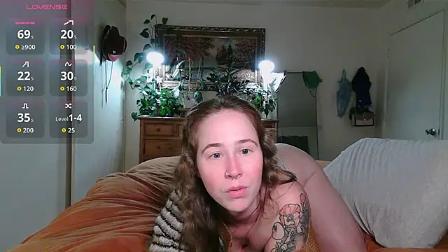 Snapshot of wutangwendy chatting on 11/09/25, 01:48 wutangwendy online show from 11/09/25, 01:48