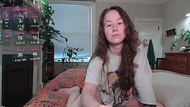 Snapshot of wutangwendy chatting on 12/17/25, 05:41 wutangwendy online show from 12/17/25, 05:41