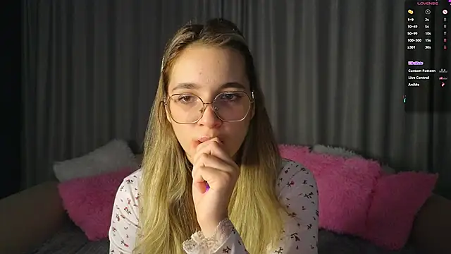 vivyboo111 online show from 11/10/25, 08:19