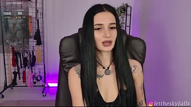 Snapshot of lettheskyfallx chatting on 04/01/26, 09:34 lettheskyfallx online show from 04/01/26, 09:34