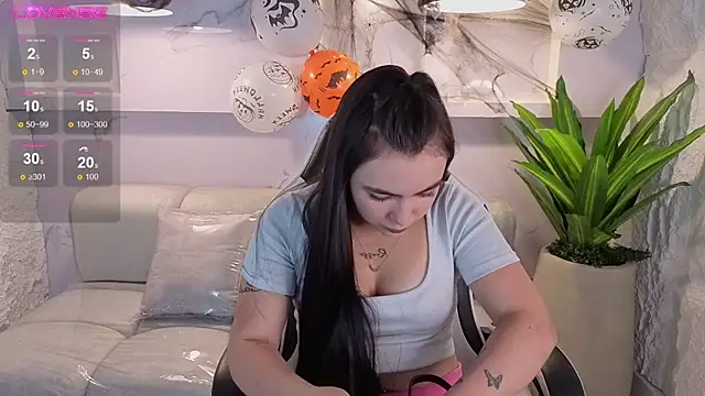 scarlett smith tp online show from 10/21/25, 12:39