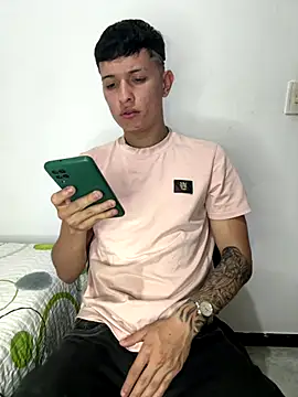 Snapshot of Dav_oviedo chatting on 10/09/25, 03:15 Dav oviedo online show from 10/09/25, 03:15