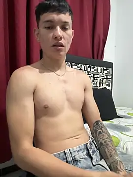 Snapshot of Dav_oviedo chatting on 10/14/25, 03:18 Dav oviedo online show from 10/14/25, 03:18