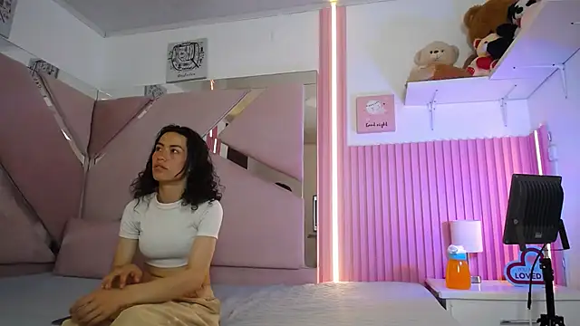 Snapshot of oblivionlove chatting on 09/25/25, 08:12 oblivionlove online show from 09/25/25, 08:12